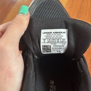 Under Armour Deluxe Foam Black Shoes